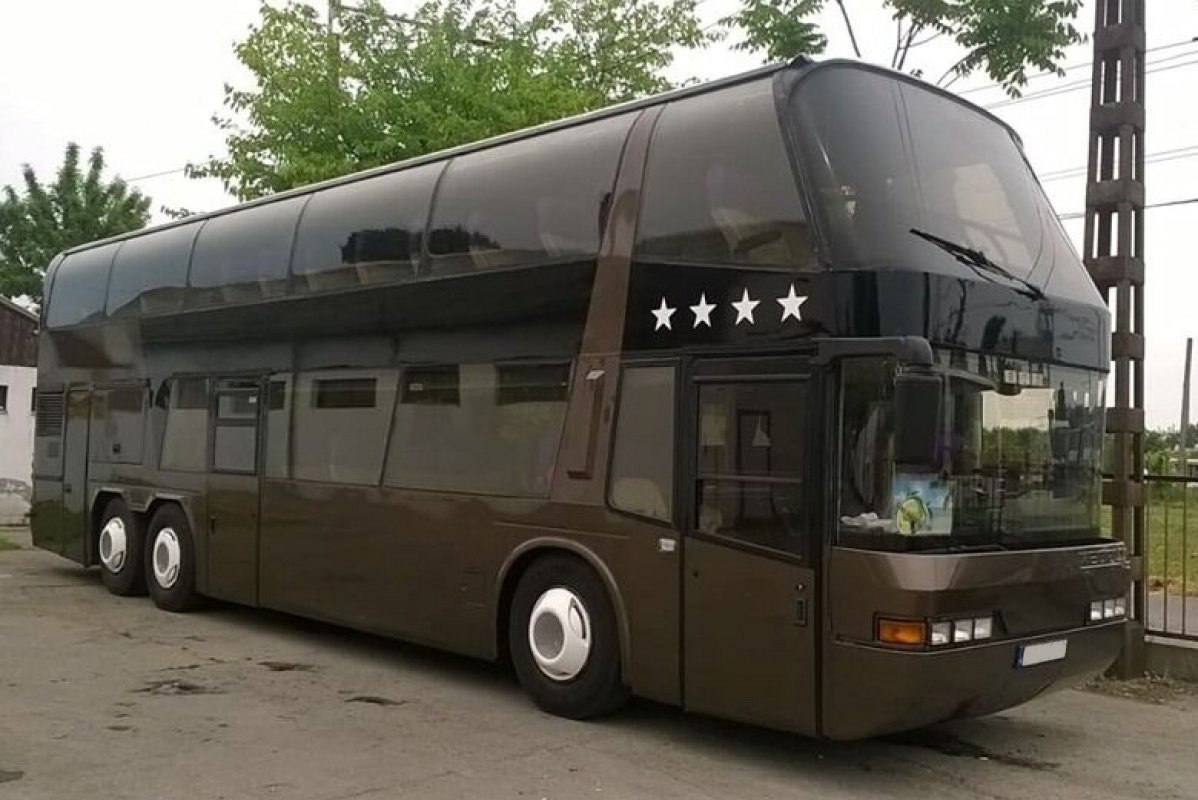 NEOPLAN-122 Skyliner